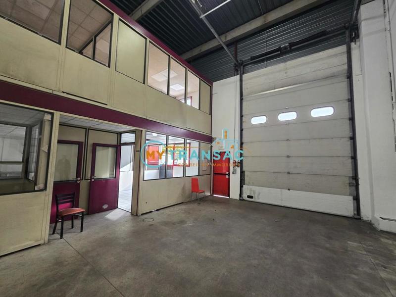 Local d'activités - 392 m²