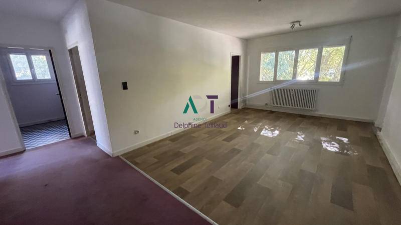 Appartement - 217 m² - 9 pièces