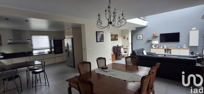 Maison - 207 m² - 8 pièces