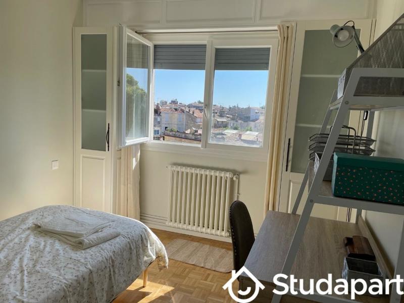 Chambre - 12 m² - 1 pièce