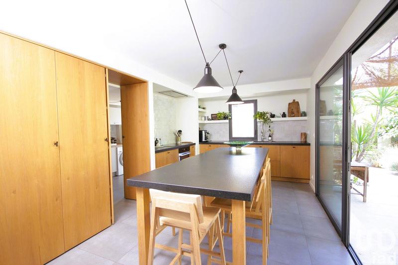 Maison - 300 m² - 10 pièces