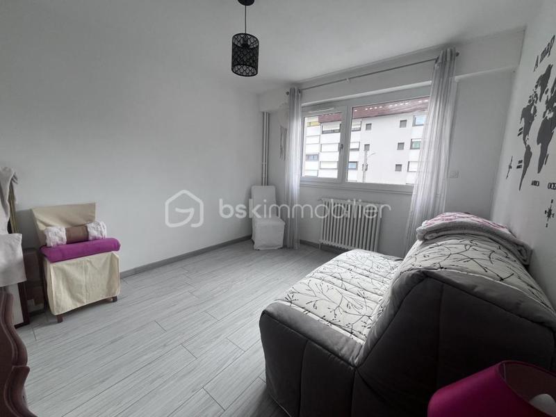 Appartement - 80 m² - 4 pièces