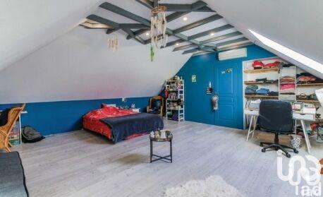 Maison - 250 m² - 7 pièces