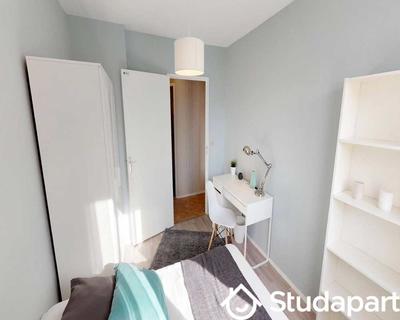 Chambre - 70 m² - 1 pièce