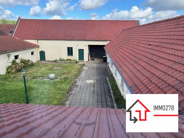 Maison - 250 m² - 9 pièces