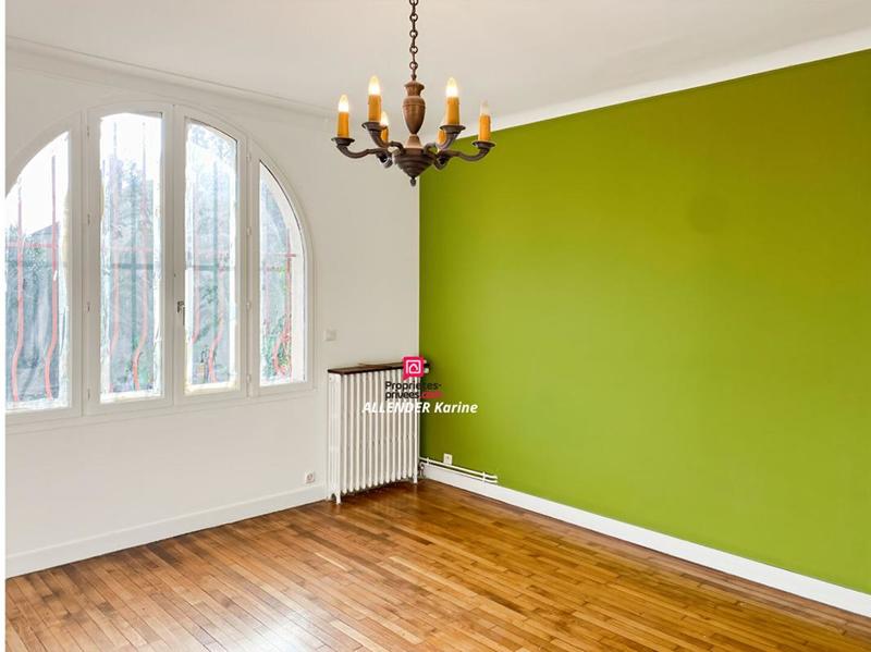 Maison - 263 m² - 8 pièces