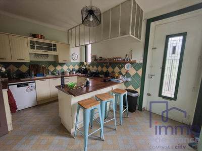 Maison - 170 m² - 7 pièces