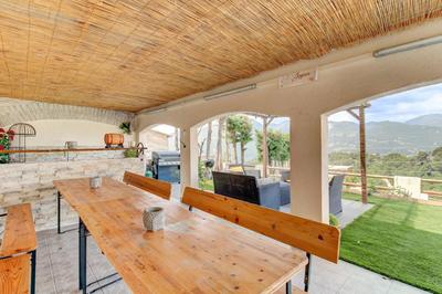 Maison - 170 m² - 7 pièces