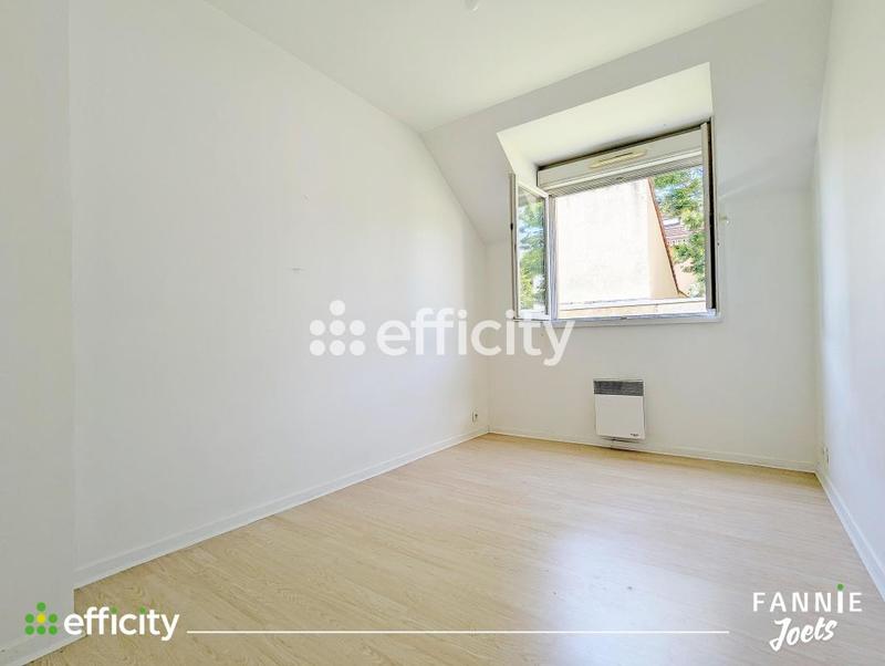 Maison - 98 m² - 5 pièces