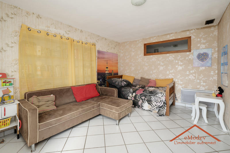 Maison - 200 m² - 5 pièces