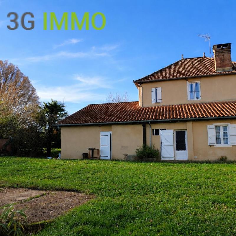 Maison - 230 m² - 10 pièces