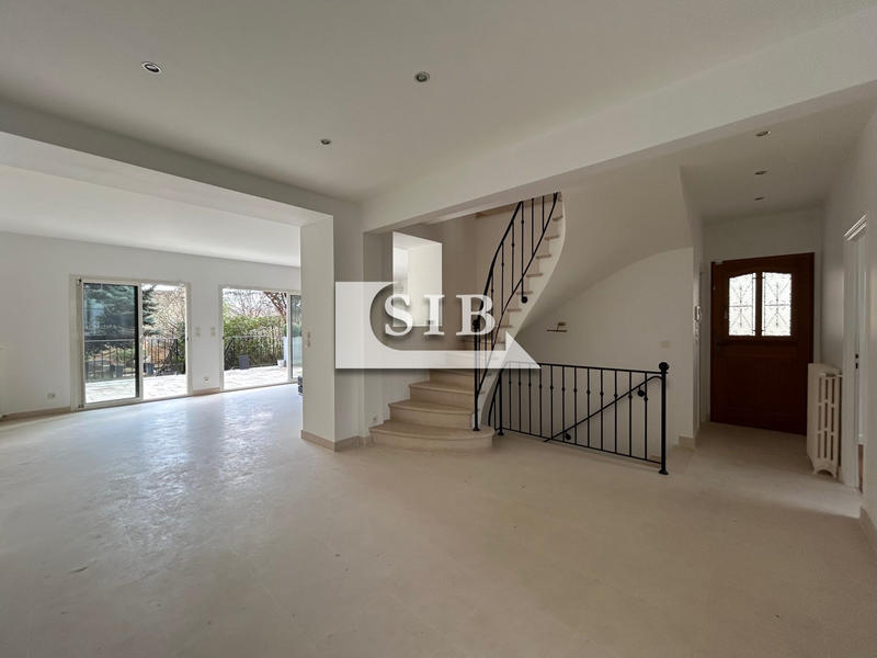 Maison - 160 m² - 7 pièces