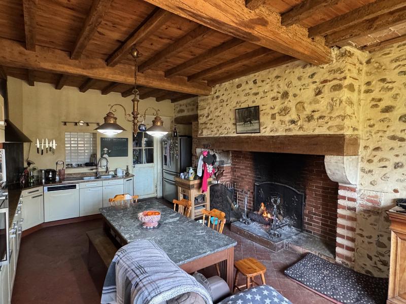 Maison - 355 m² - 15 pièces