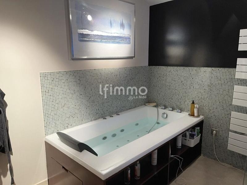 Maison - 185 m² - 8 pièces