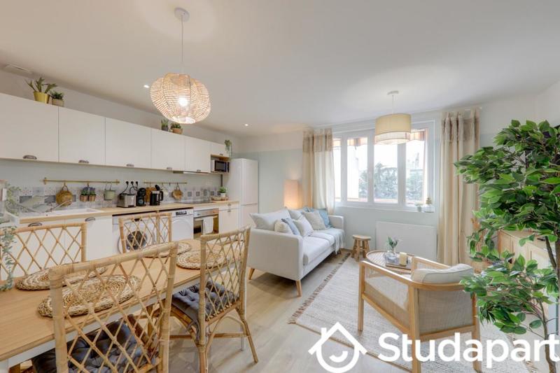 Chambre - 10 m² - 1 pièce