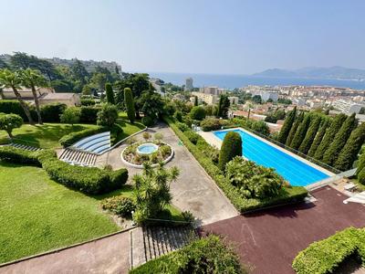 Appartement - 77 m² - 3 pièces