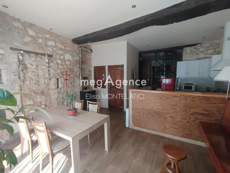 Maison de village - 255 m² - 8 pièces