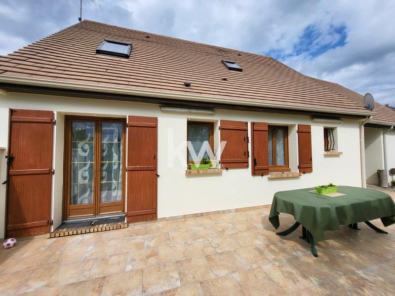 Maison - 99 m² - 5 pièces