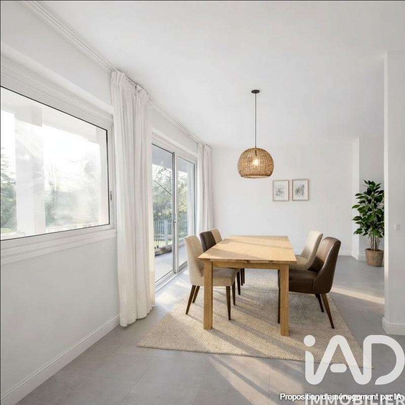 Appartement - 90 m² - 4 pièces