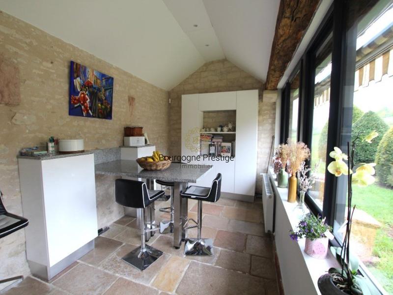 Propriété - 255 m² - 7 pièces