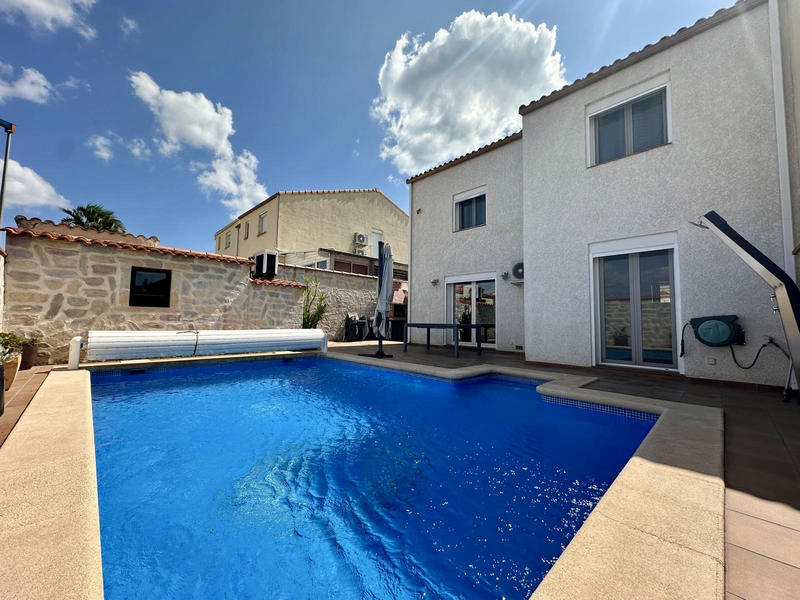 Villa - 96 m² - 4 pièces