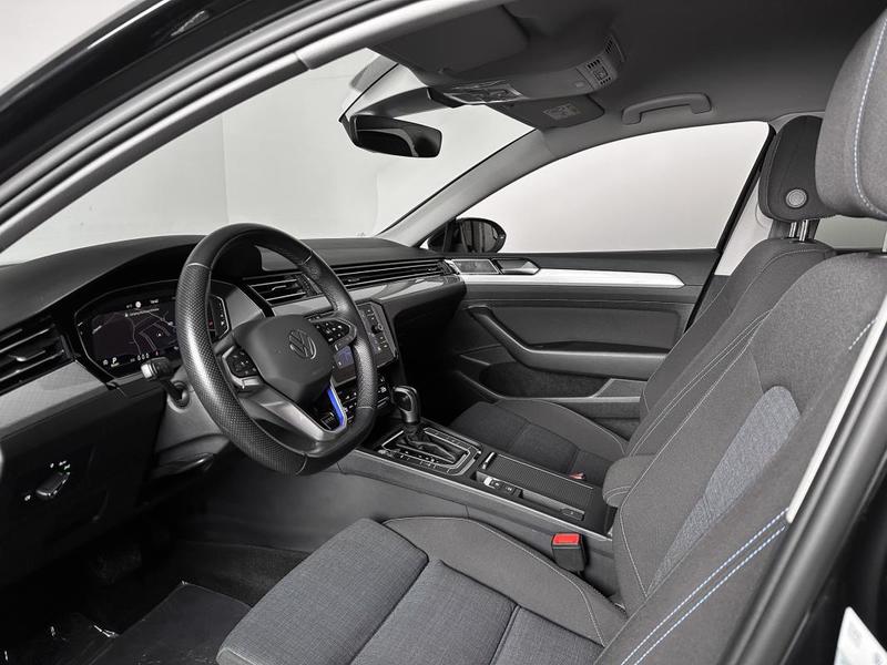 Volkswagen Passat Sw Gte 218ch Dsg Hybride Rechargeable Digital Cockpit Sieges Chauff Carplay Camera