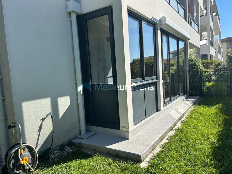 Appartement - 99 m² - 4 pièces