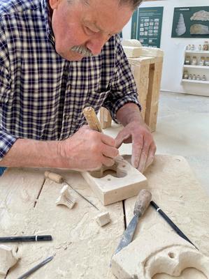 Semaine de l'industrie | l'industrie au cœur de la pierre : Taille ta rosace !