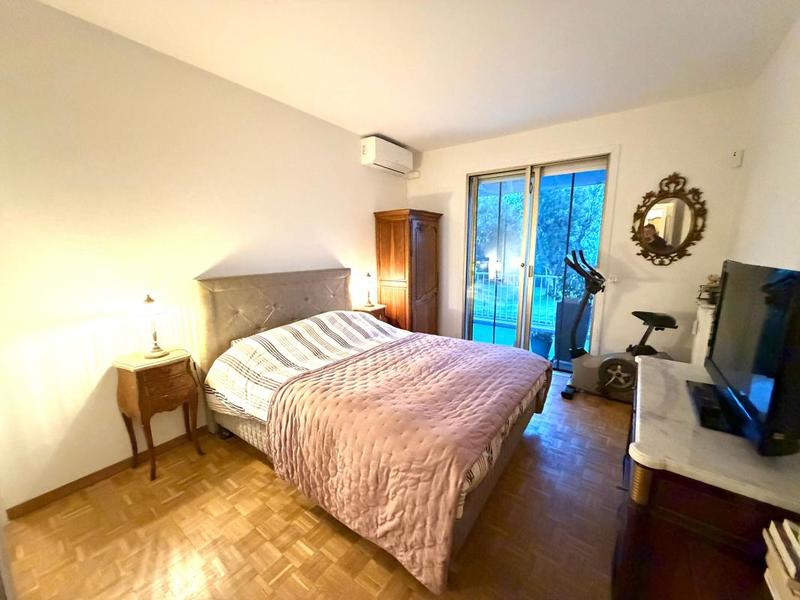 Appartement - 100 m² - 4 pièces