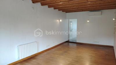 Appartement - 65 m² - 2 pièces