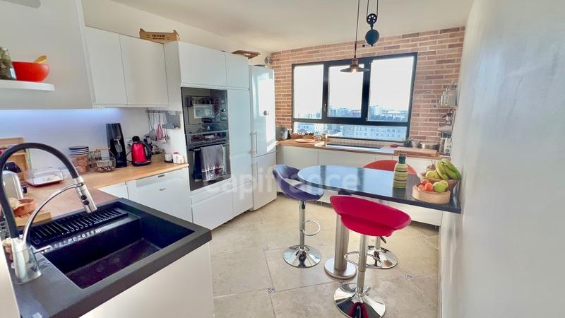 Appartement - 159 m² - 8 pièces