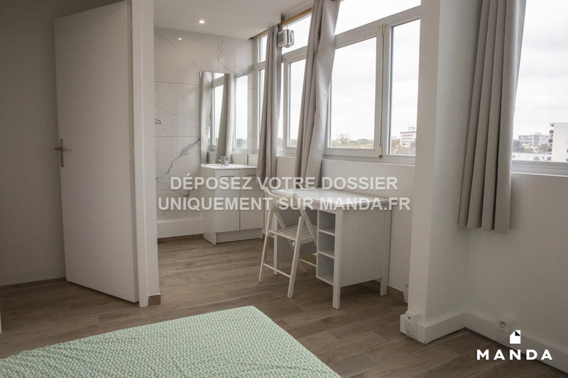 Chambre - 10 m² - 4 pièces