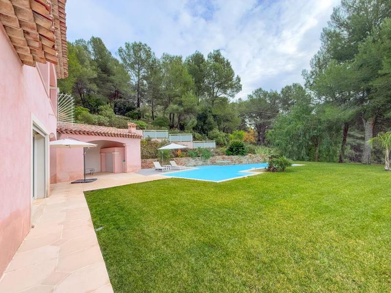 Villa - 174 m² - 5 pièces