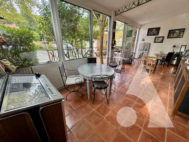 Local commercial - 145 m²