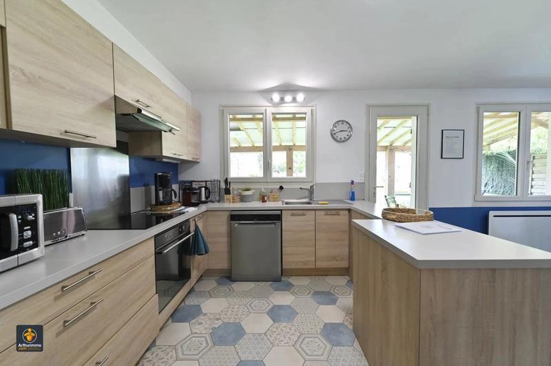 Maison - 134 m² - 9 pièces