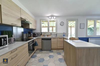 Maison - 134 m² - 9 pièces