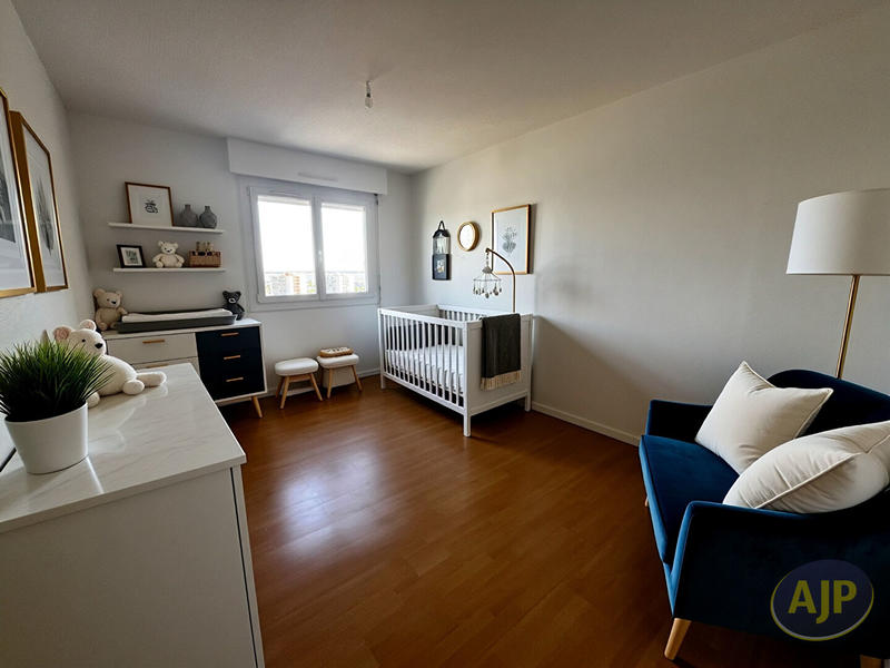 Appartement - 89 m² - 5 pièces