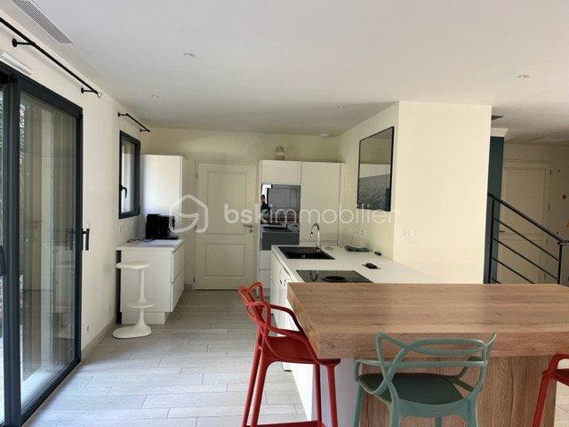 Maison - 160 m² - 5 pièces