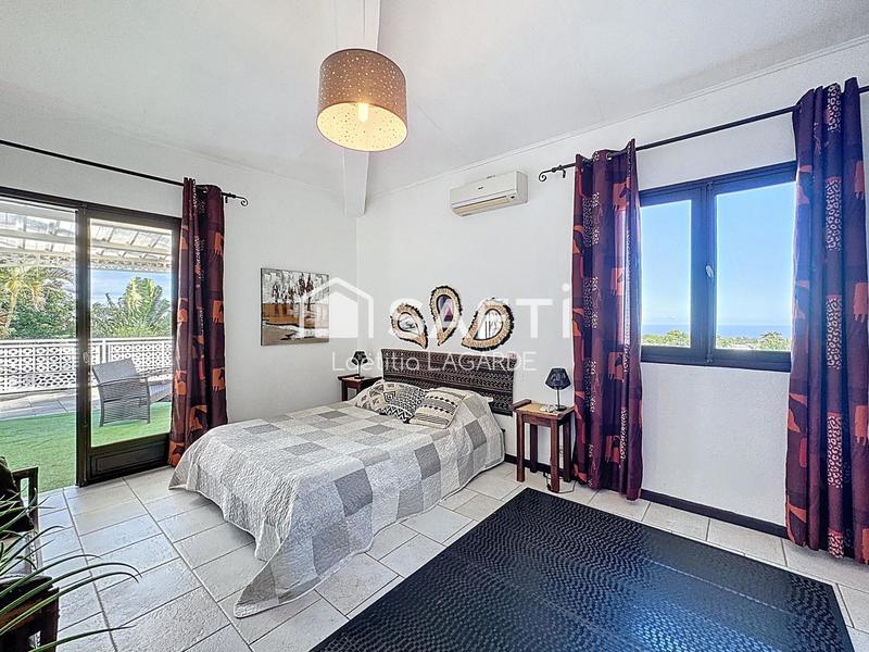 Villa - 250 m² - 5 pièces