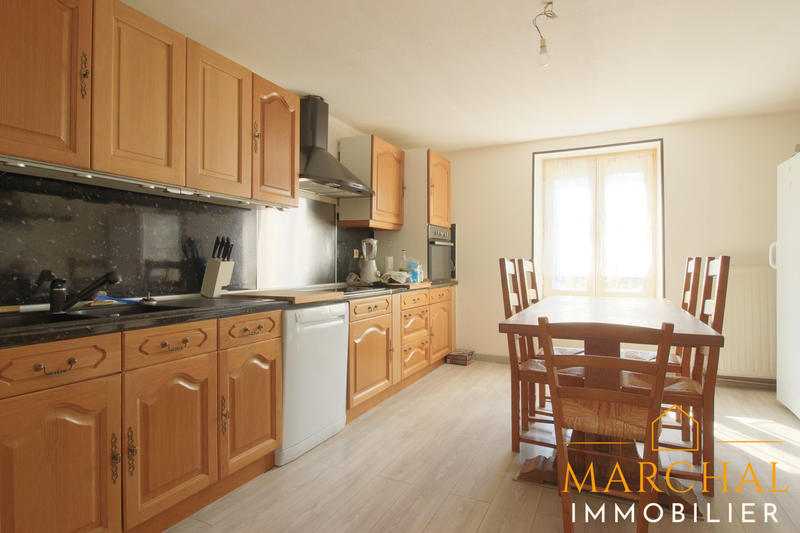 Maison - 180 m² - 6 pièces