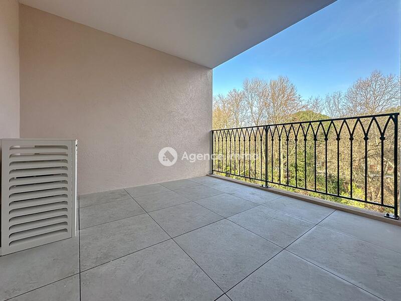 Appartement - 80 m² - 3 pièces