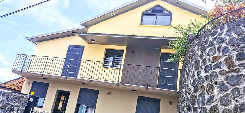 Villa - 313 m² - 12 pièces