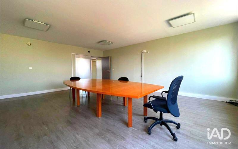 Bureau - 179 m²