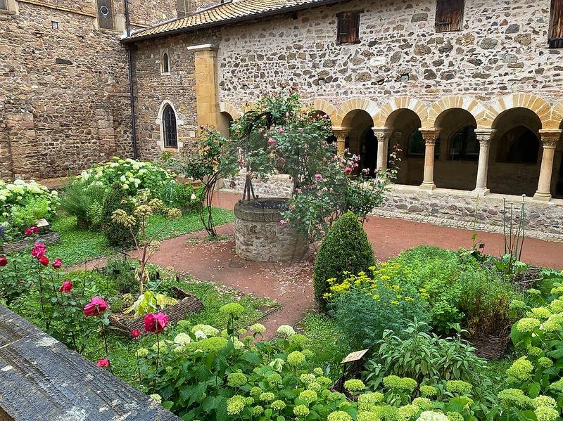 Maison - 270 m² - 4 pièces