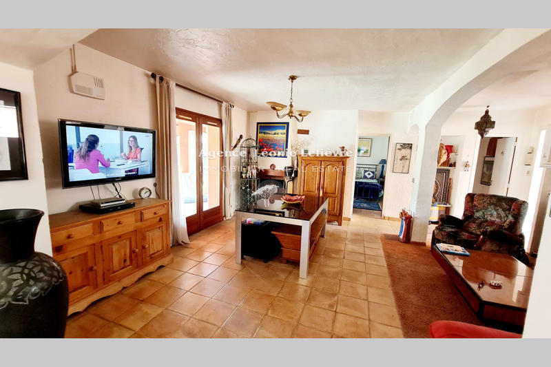 Maison - 180 m² - 5 pièces