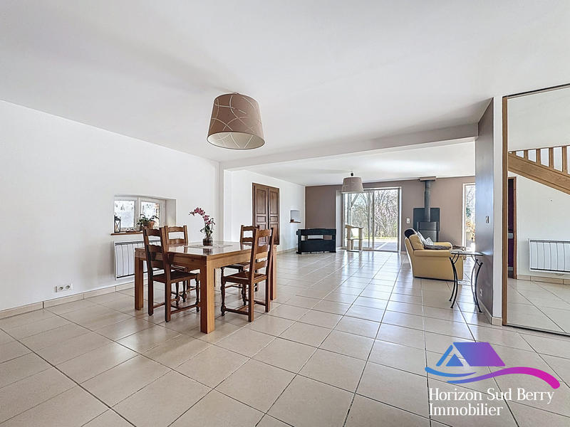 Maison - 210 m² - 7 pièces