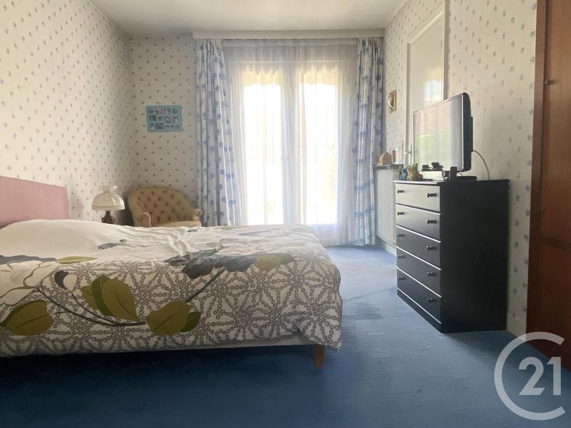 Maison - 187 m² - 7 pièces