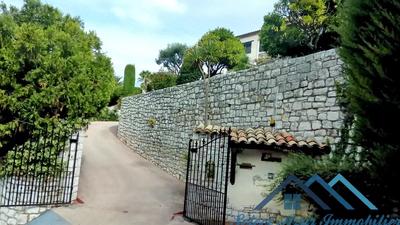 Villa - 270 m² - 8 pièces