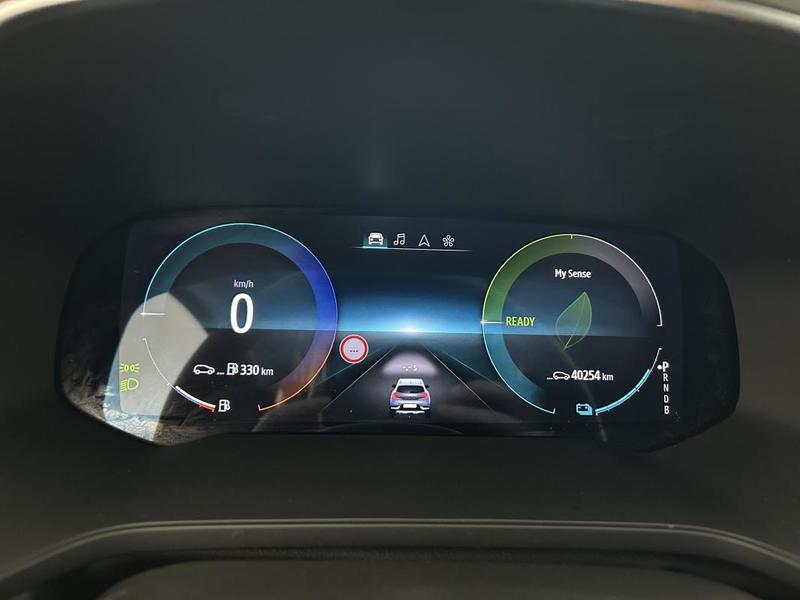 Renault Captur E-Tech full hybrid 145 Techno fast track