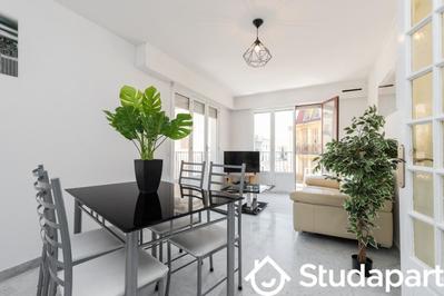 Chambre - 13 m² - 1 pièce